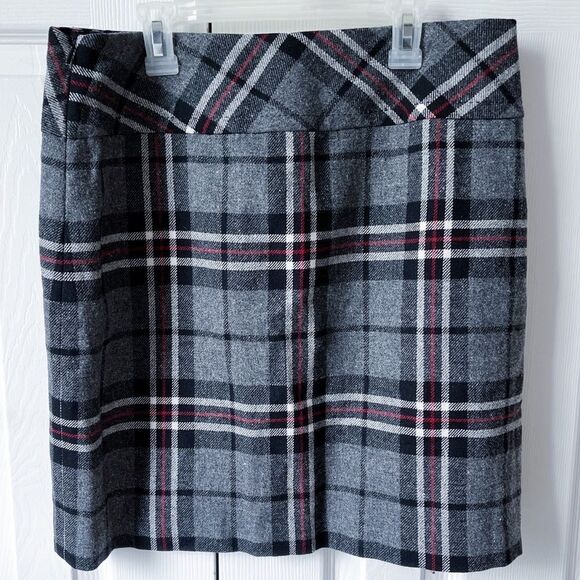 Eddie Bauer Black, Gray, White and Red Plaid Wool Mini Skirt | Women’s Size 6 - Picture 1 of 16
